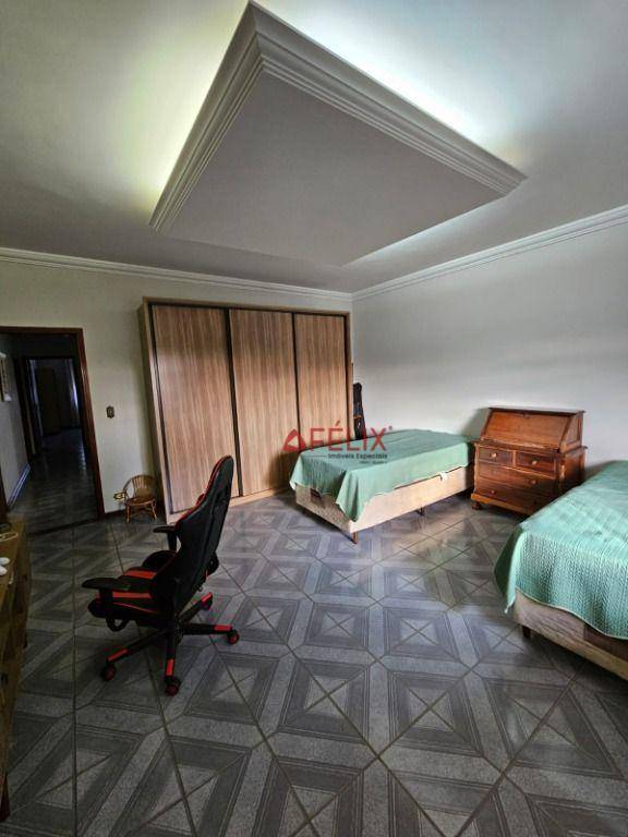 Sobrado à venda com 4 quartos, 334m² - Foto 14