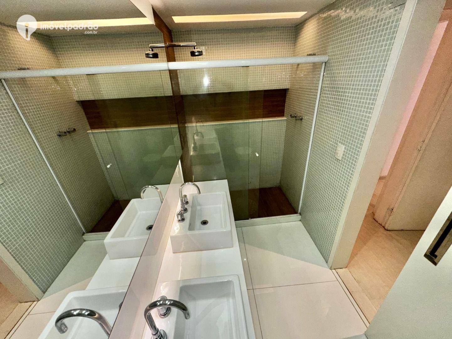 Casa de Condomínio à venda com 3 quartos, 300m² - Foto 13