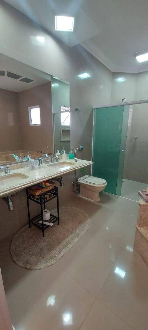 Casa de Condomínio à venda com 4 quartos, 450m² - Foto 33