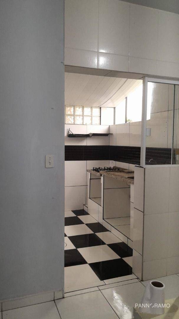 Apartamento para alugar com 2 quartos, 38m² - Foto 14