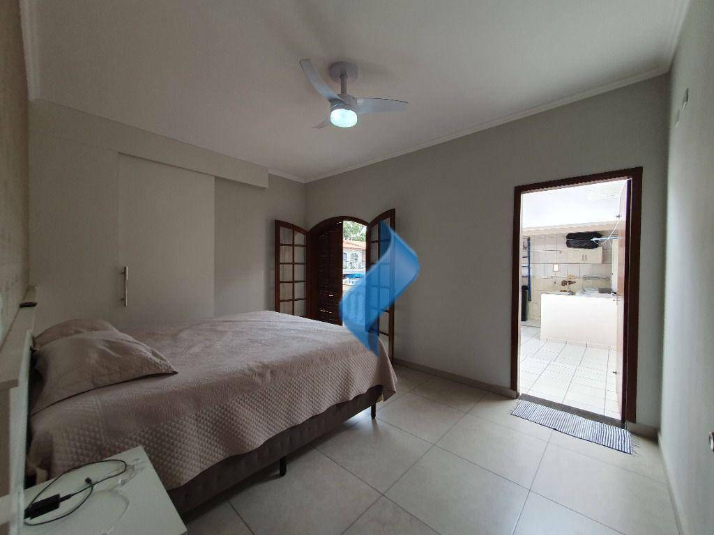 Casa à venda com 4 quartos, 230m² - Foto 24