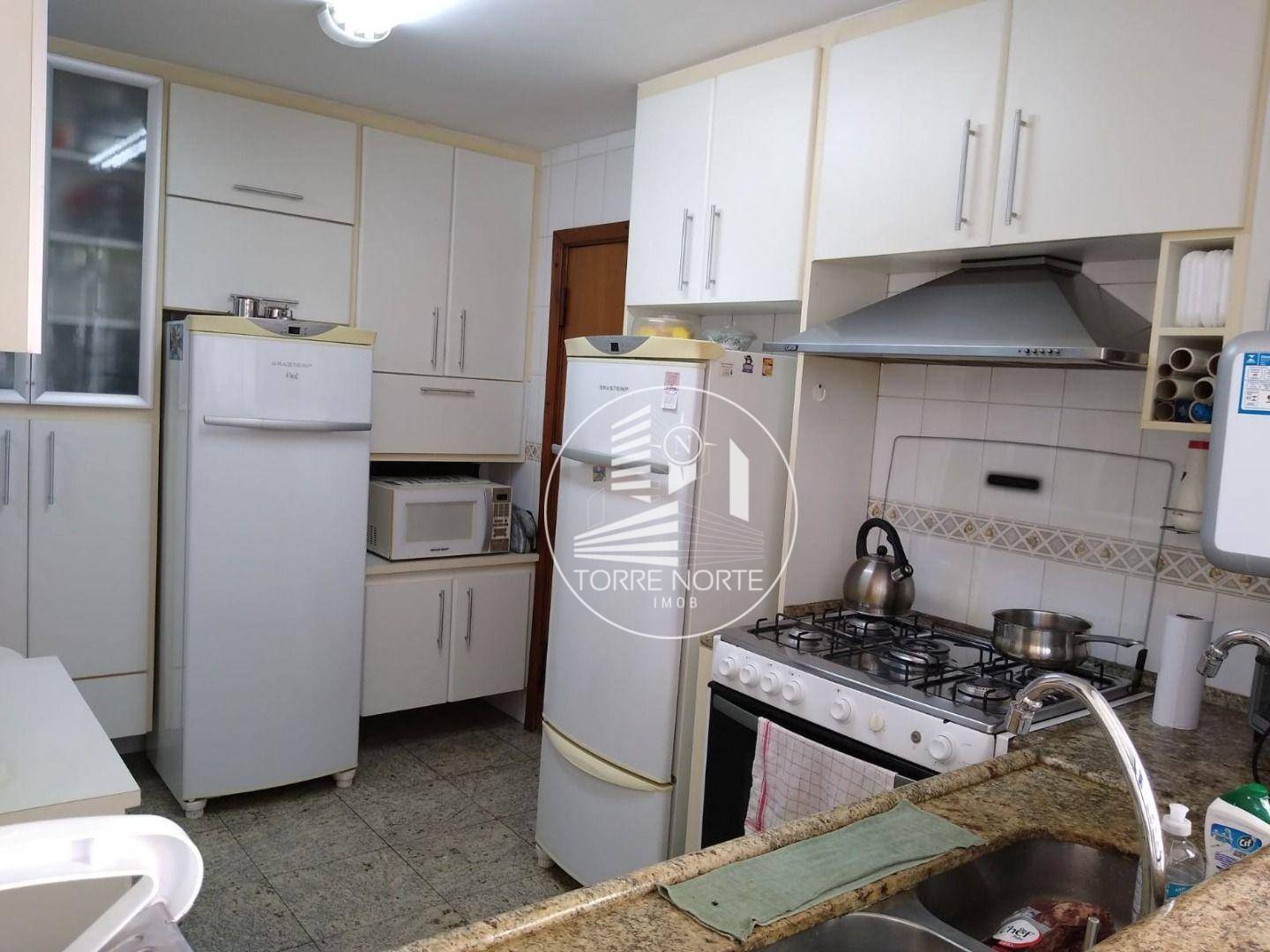 Apartamento à venda com 3 quartos, 127m² - Foto 12