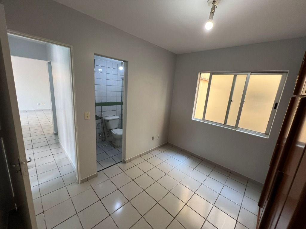 Apartamento à venda com 3 quartos, 75m² - Foto 3