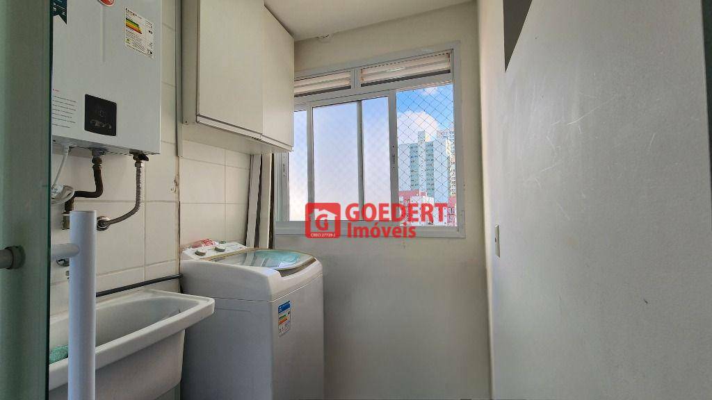 Apartamento à venda com 3 quartos, 75m² - Foto 12