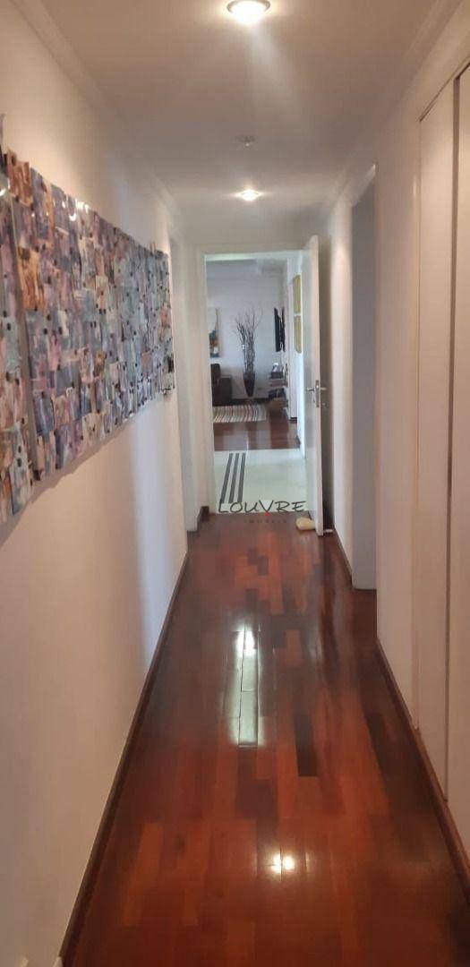 Apartamento à venda com 4 quartos, 240m² - Foto 10