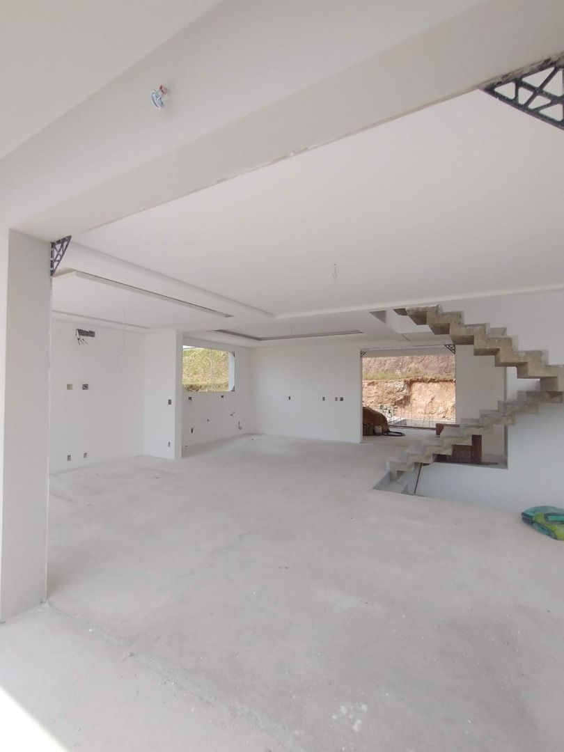 Casa de Condomínio à venda com 4 quartos, 310m² - Foto 17