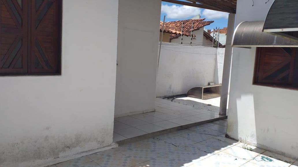 Casa à venda com 4 quartos, 250m² - Foto 14