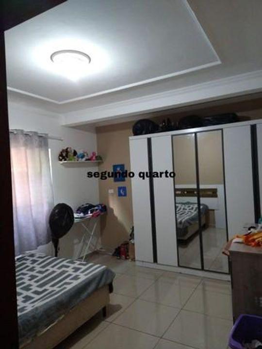 Casa à venda com 5 quartos, 250m² - Foto 3