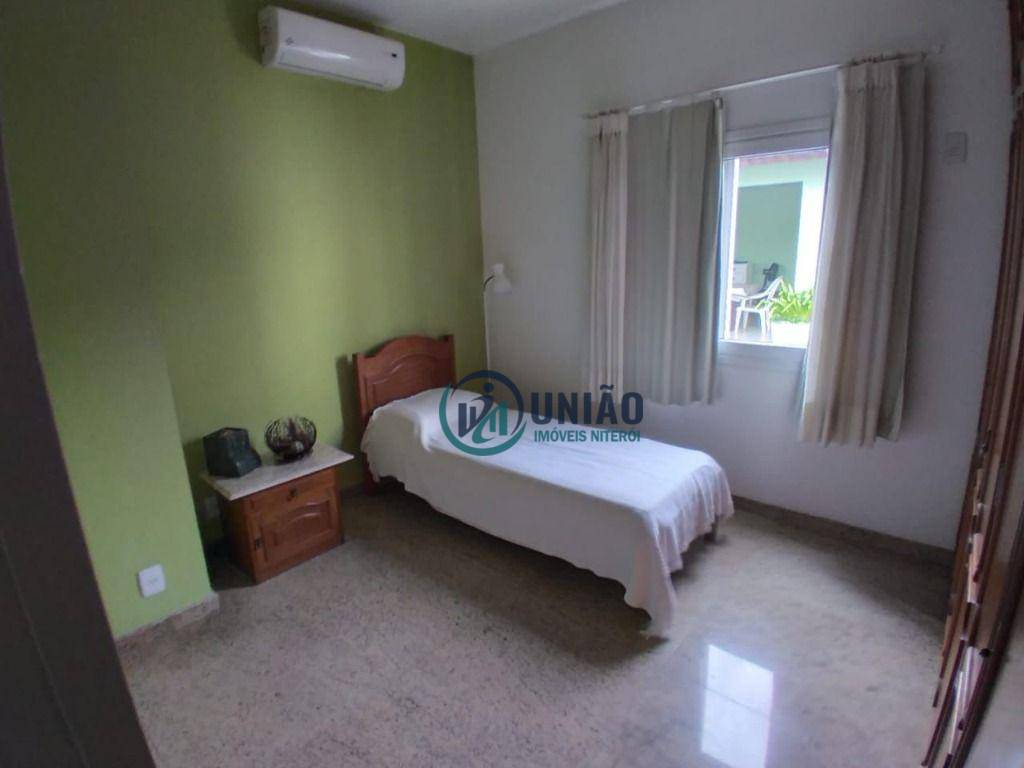 Casa à venda com 3 quartos, 250m² - Foto 14