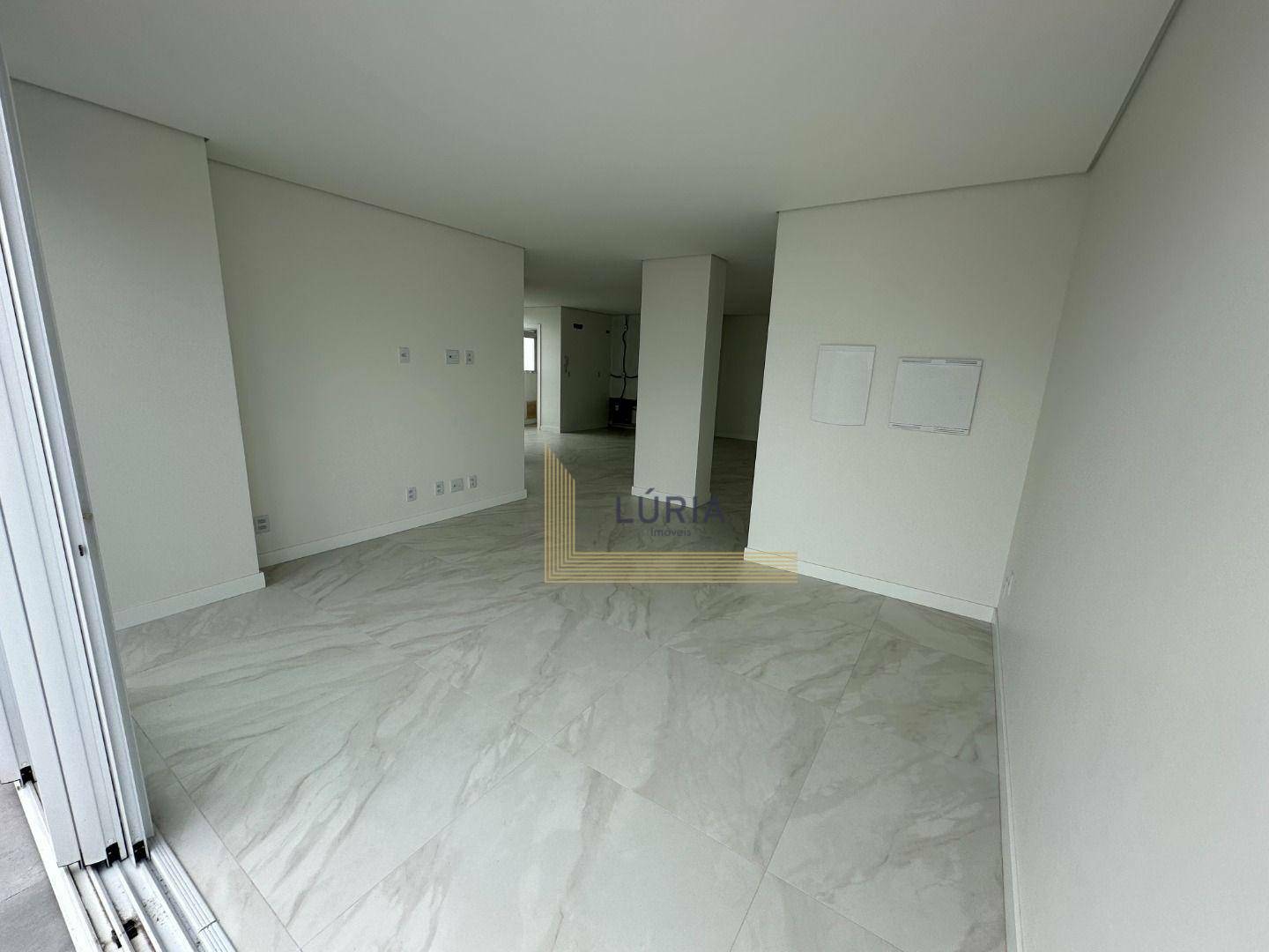 Apartamento à venda com 3 quartos, 151m² - Foto 10