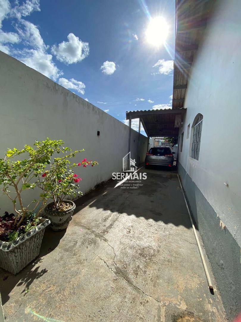 Casa à venda com 4 quartos, 250m² - Foto 18