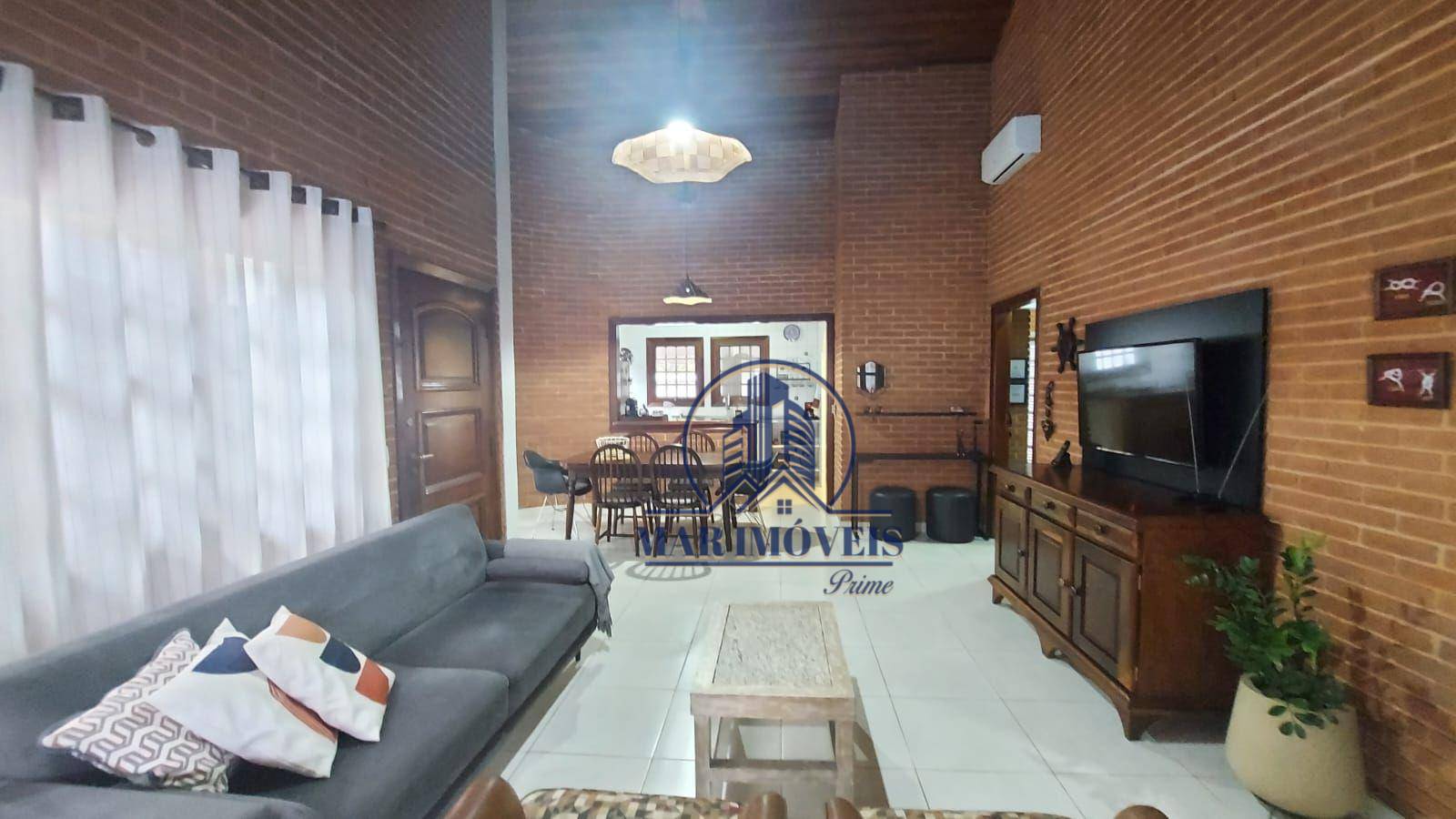 Casa à venda com 3 quartos, 250m² - Foto 4