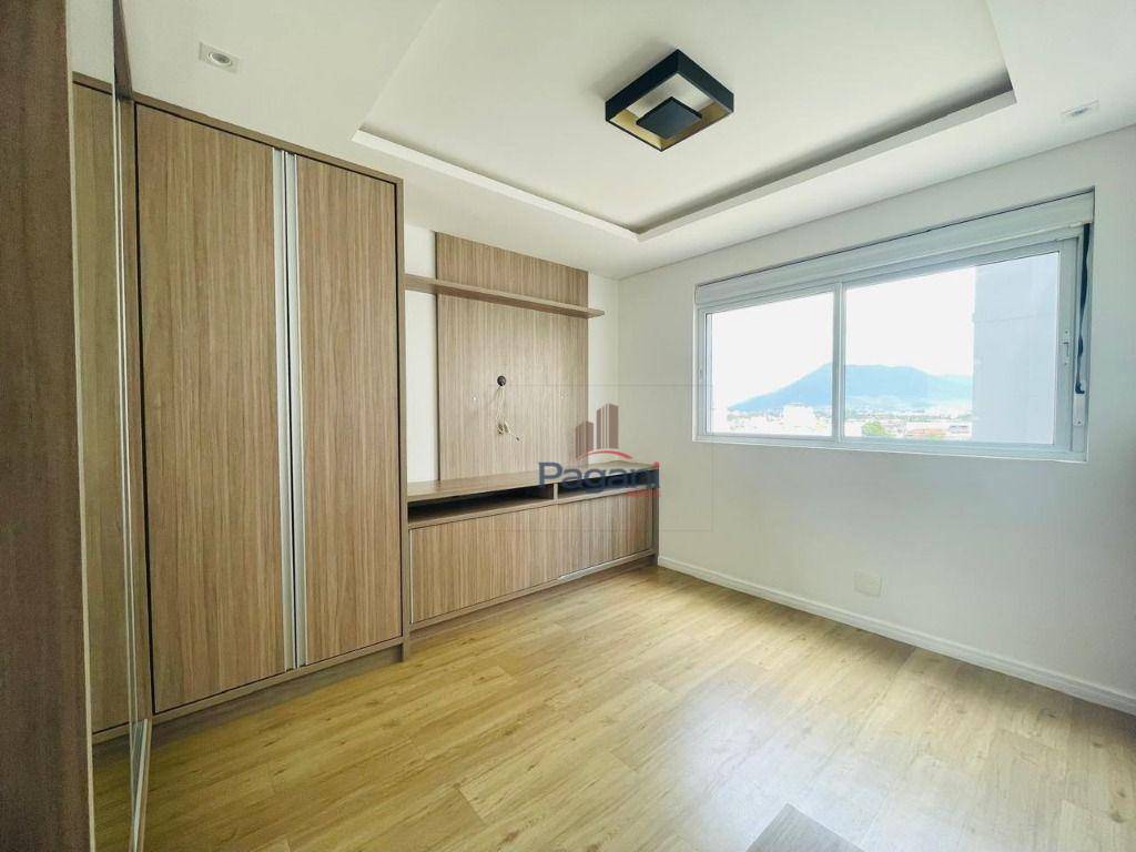 Apartamento à venda com 2 quartos, 72m² - Foto 2