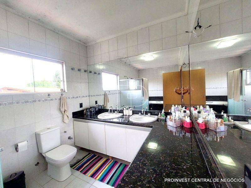 Casa de Condomínio à venda com 4 quartos, 660m² - Foto 60