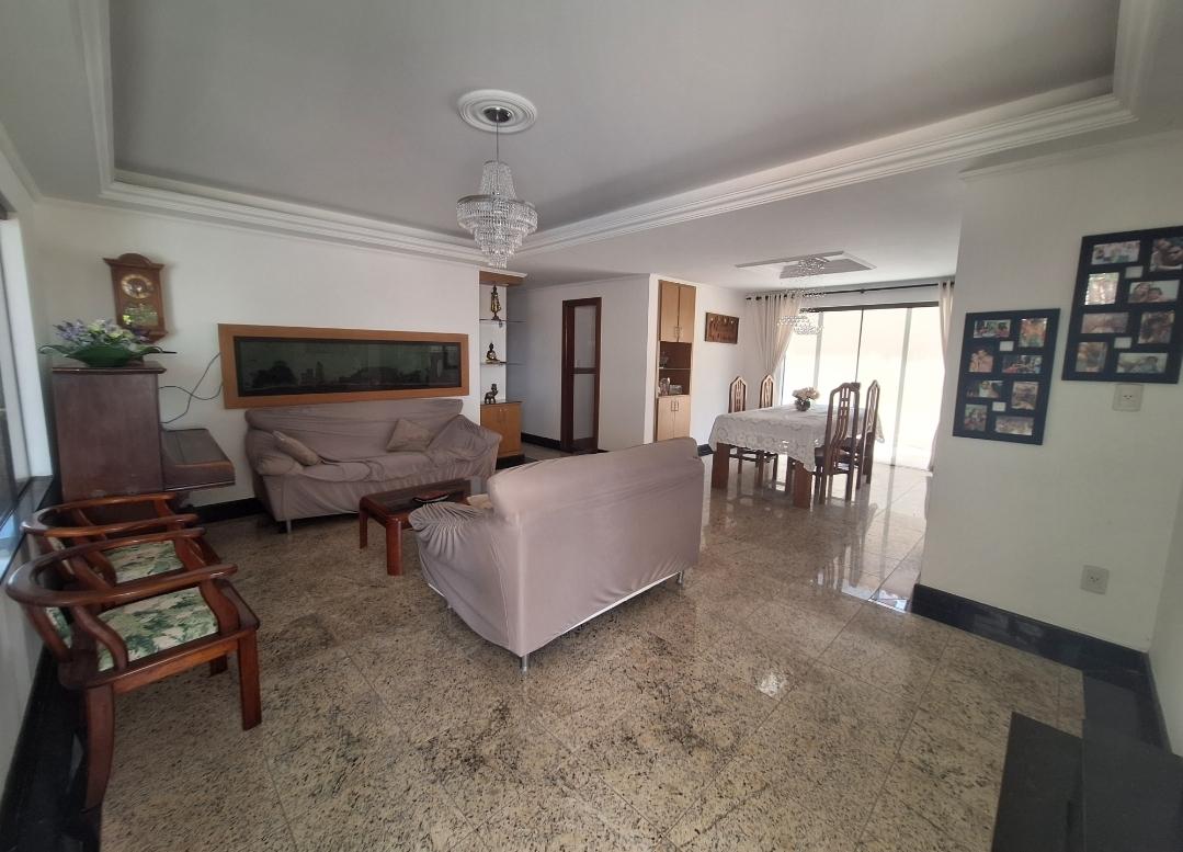 Casa de Condomínio para alugar com 6 quartos, 450m² - Foto 8