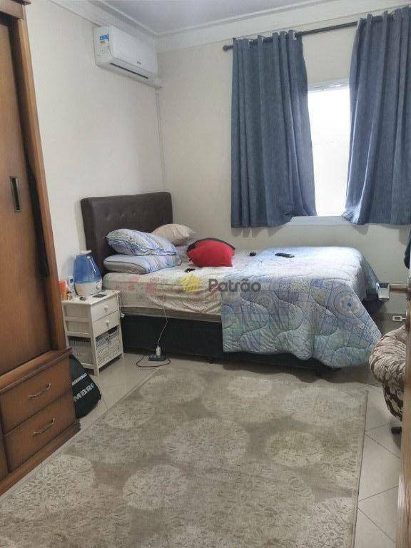 Sobrado à venda com 3 quartos, 215m² - Foto 20