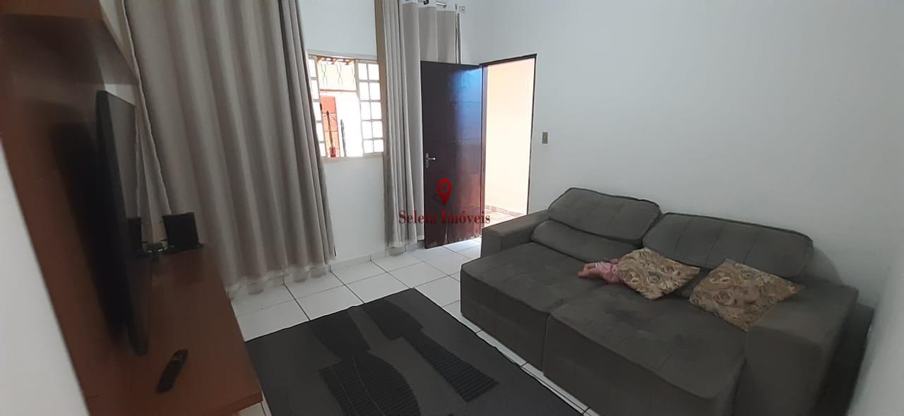 Casa à venda com 2 quartos, 100m² - Foto 4