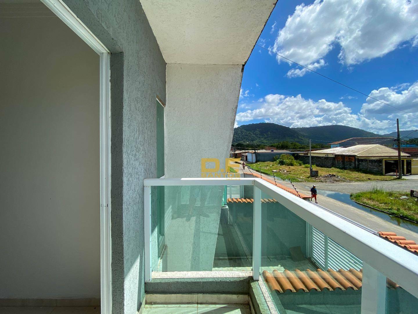 Sobrado à venda com 2 quartos, 1m² - Foto 1