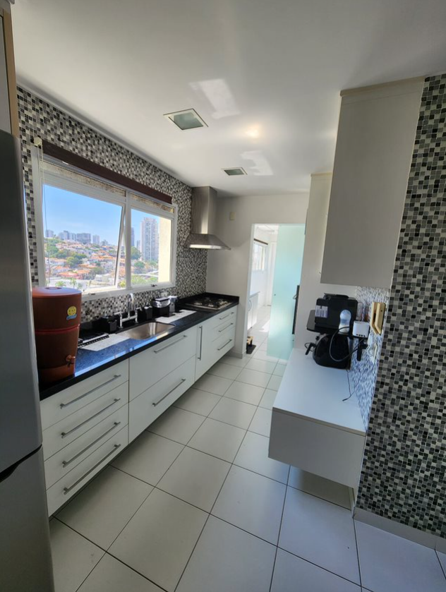 Apartamento à venda com 3 quartos, 142m² - Foto 9