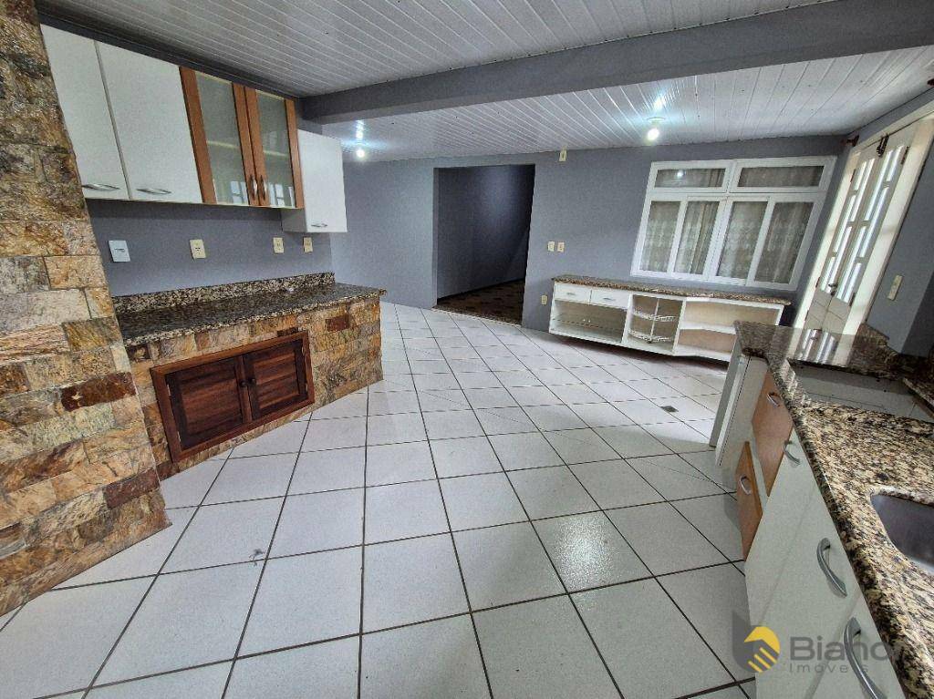 Casa à venda e aluguel com 3 quartos, 240m² - Foto 15