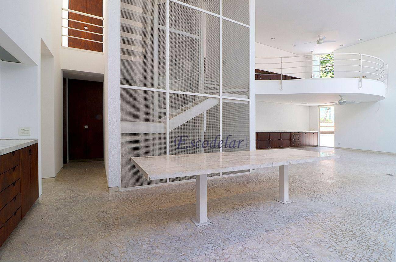 Casa à venda com 3 quartos, 450m² - Foto 1