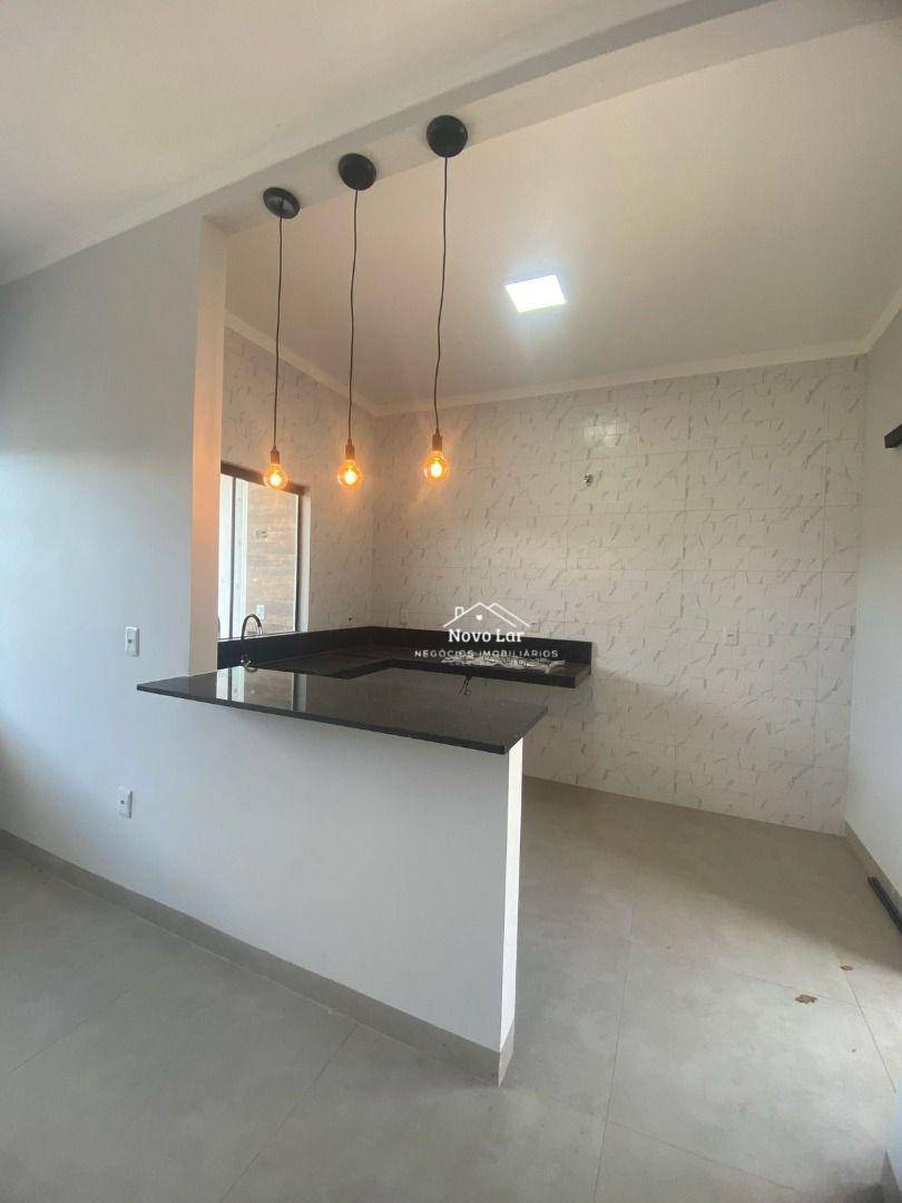 Casa à venda com 2 quartos, 80m² - Foto 4