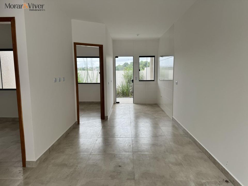 Casa à venda com 3 quartos, 60m² - Foto 3