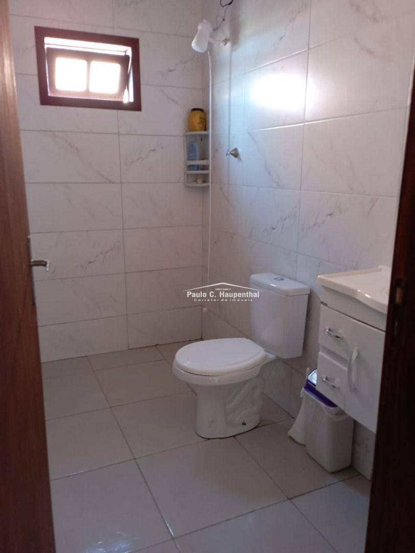 Casa à venda com 2 quartos, 70m² - Foto 4