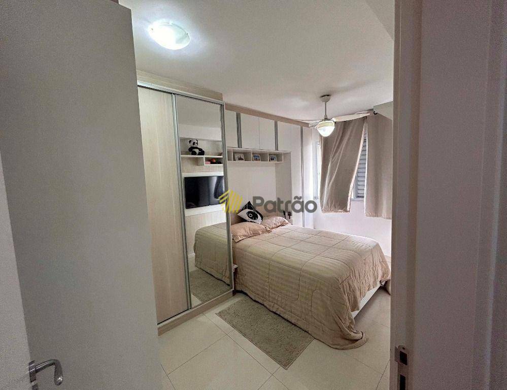 Apartamento à venda com 2 quartos, 67m² - Foto 4