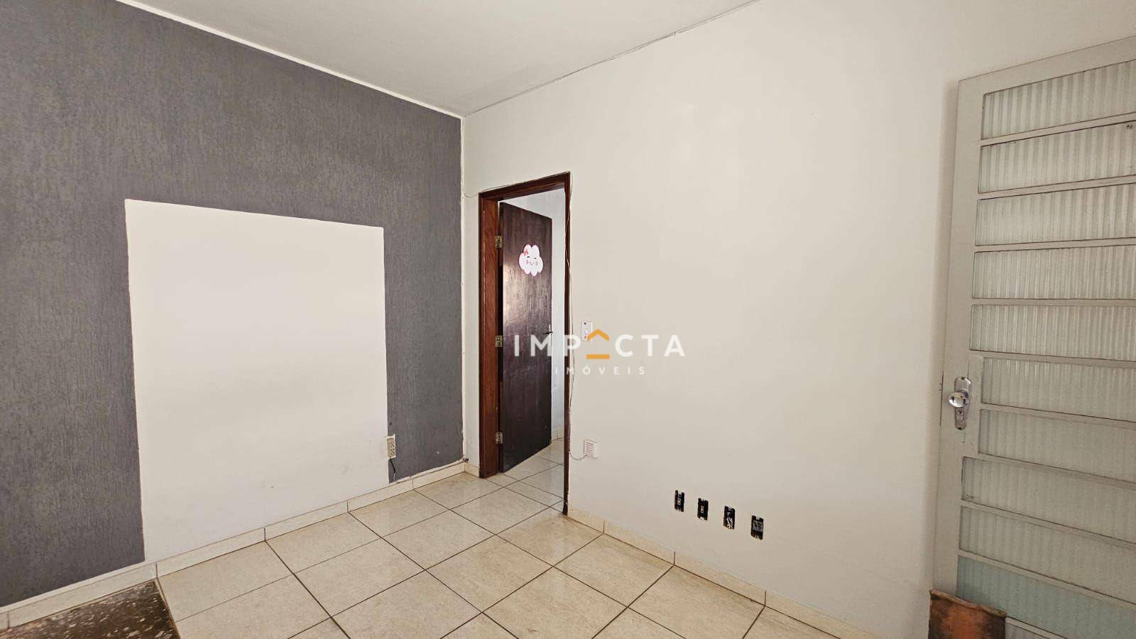 Casa à venda com 2 quartos, 101m² - Foto 1