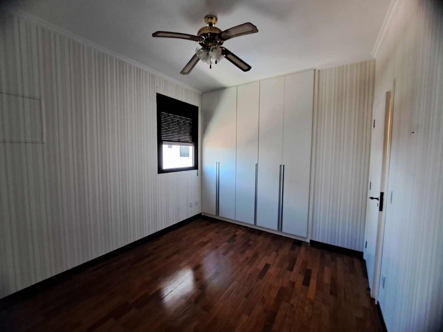 Apartamento para alugar com 4 quartos, 300m² - Foto 13