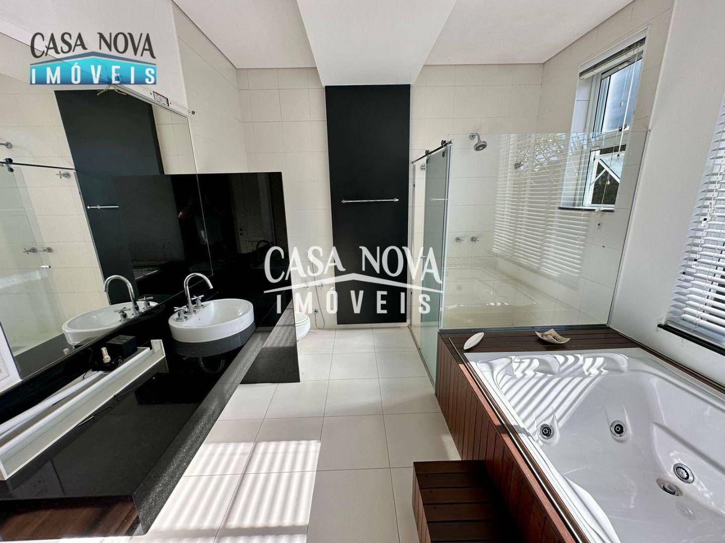 Casa de Condomínio para alugar com 3 quartos, 410m² - Foto 53