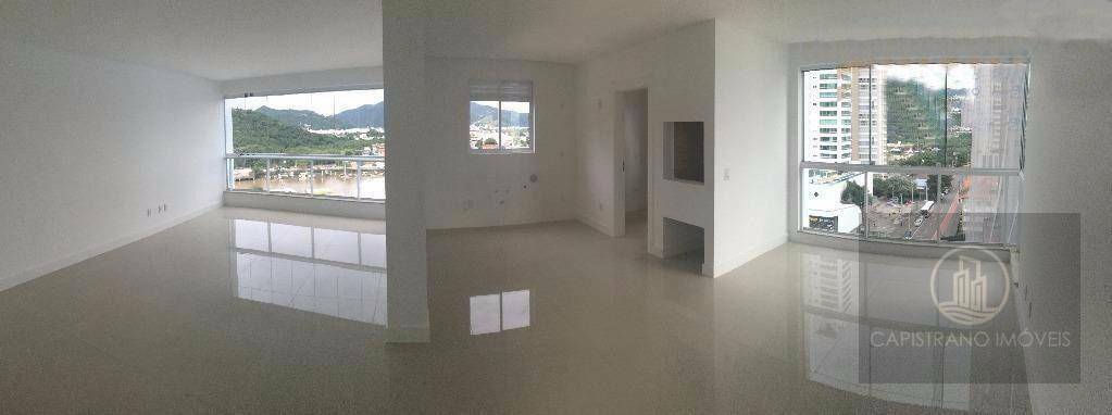 Apartamento à venda com 4 quartos, 154m² - Foto 2