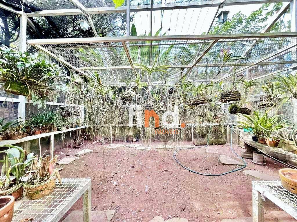 Casa de Condomínio à venda com 4 quartos, 380m² - Foto 46