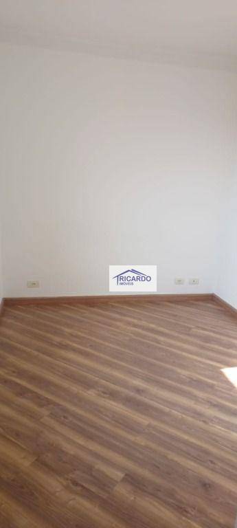 Apartamento à venda com 2 quartos, 63m² - Foto 4