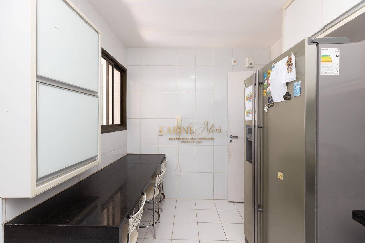 Apartamento à venda com 4 quartos, 155m² - Foto 10