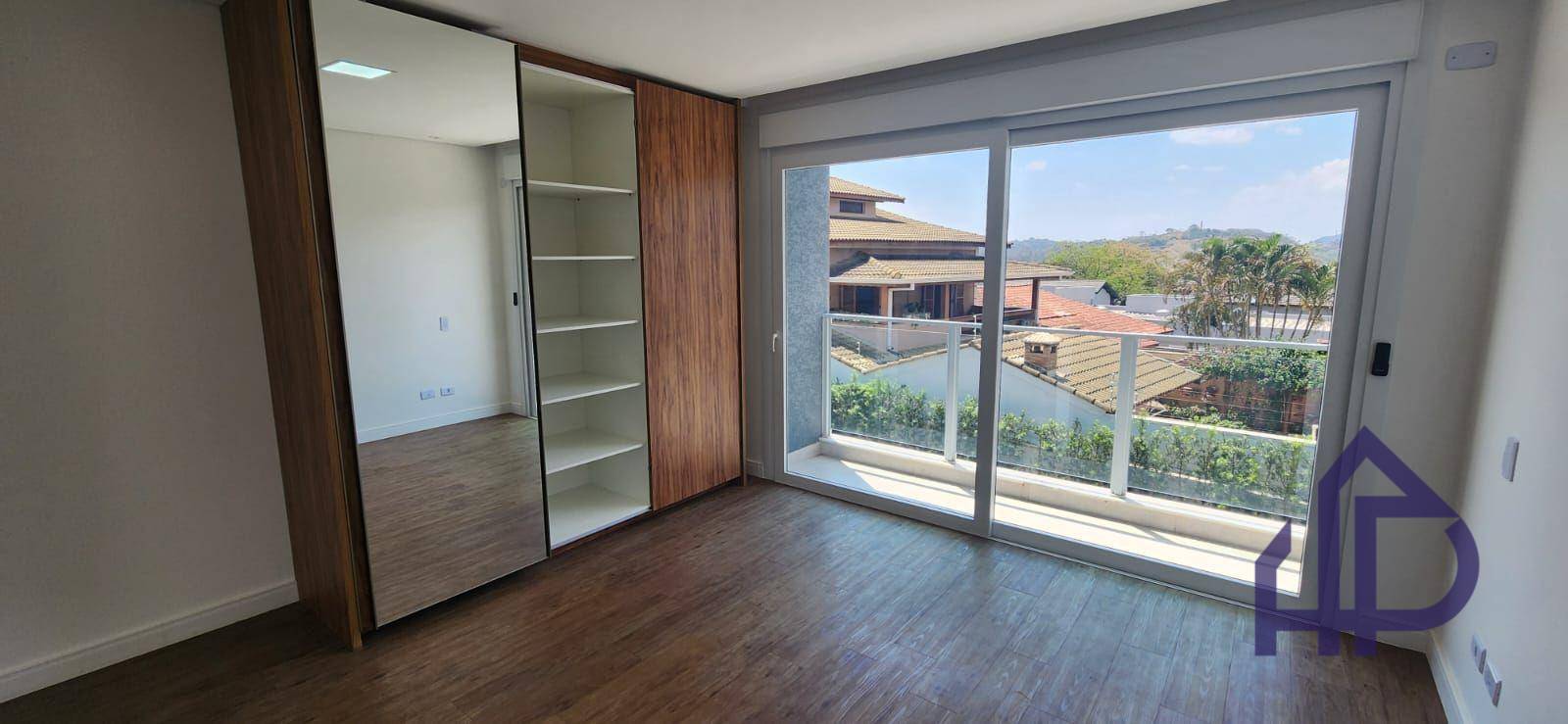 Casa para alugar com 3 quartos, 194m² - Foto 4