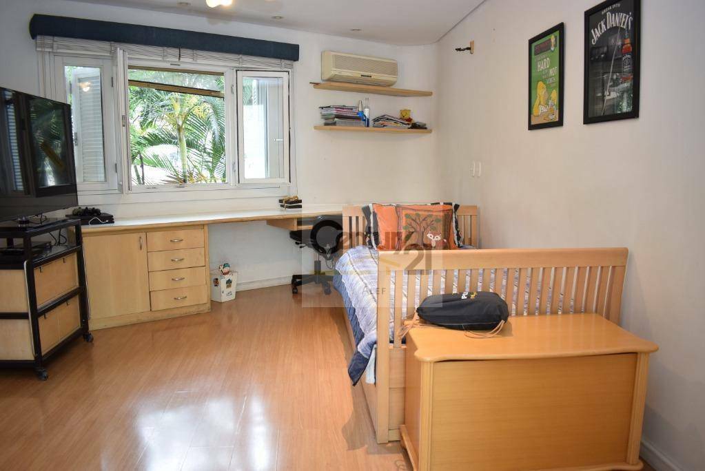 Casa à venda com 5 quartos, 900m² - Foto 17