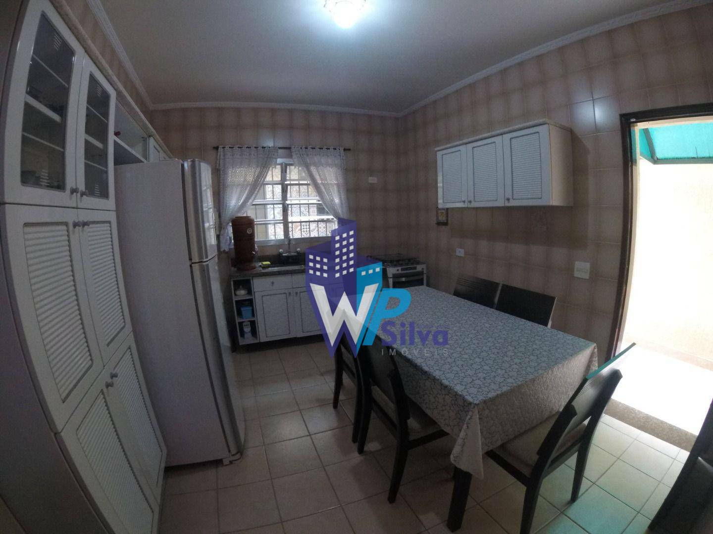 Sobrado à venda com 2 quartos, 125m² - Foto 3