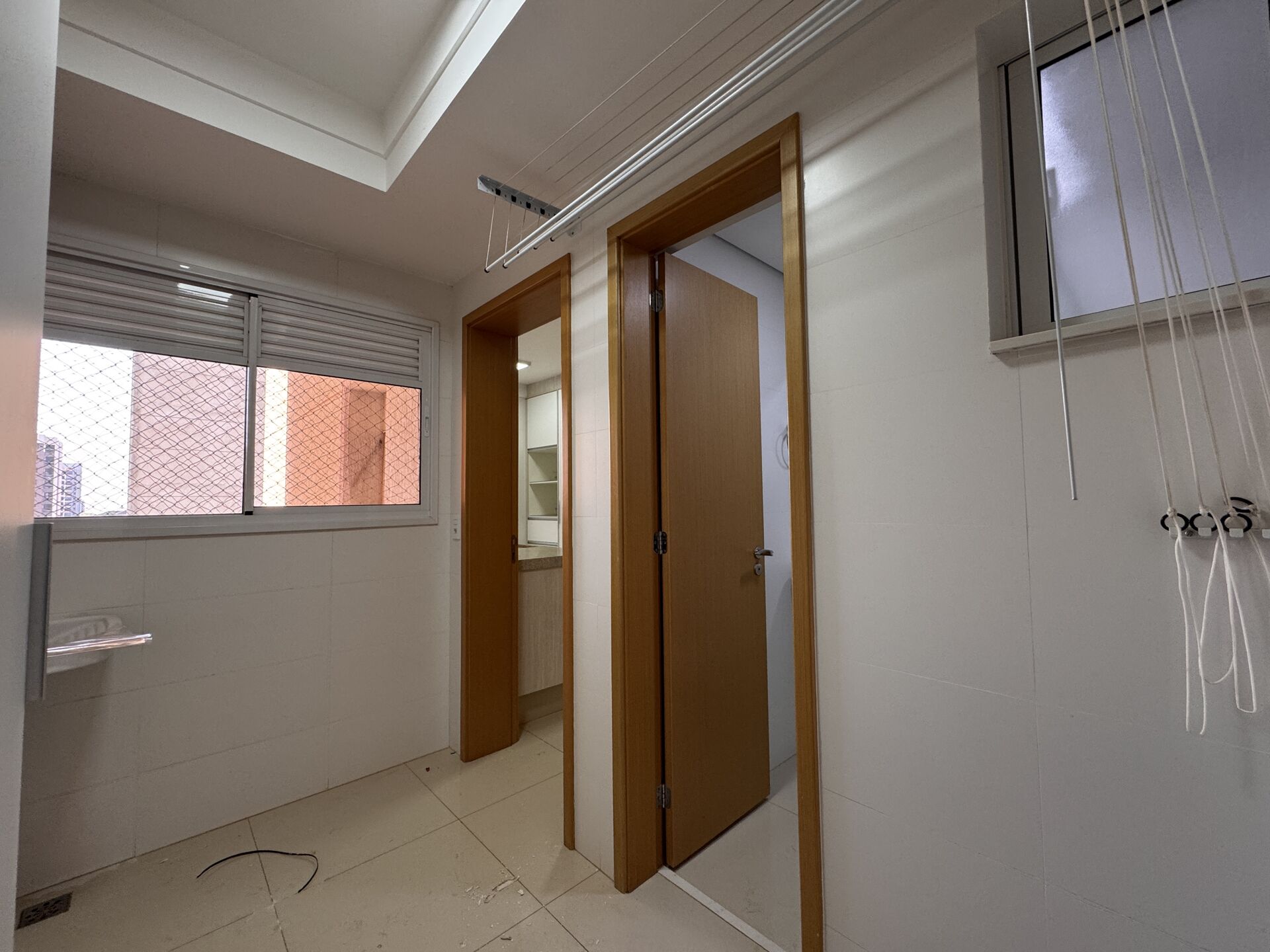 Apartamento para alugar com 3 quartos, 125m² - Foto 18