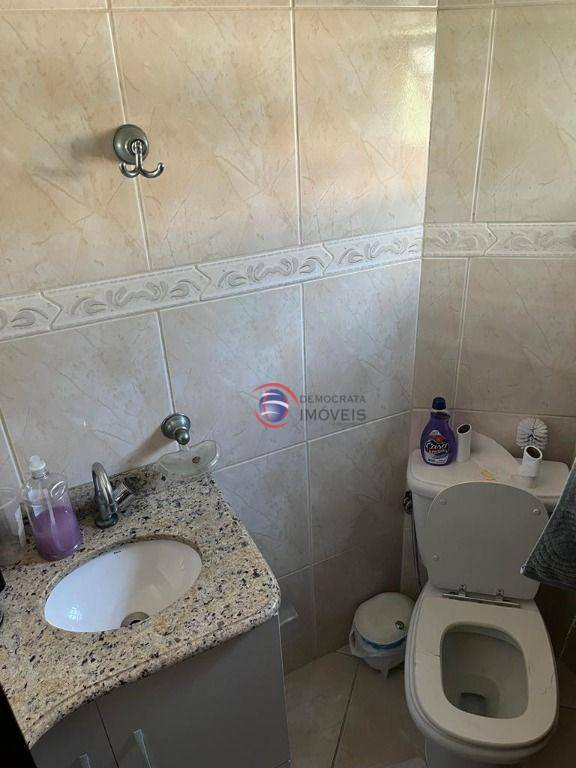 Sobrado à venda com 3 quartos, 219m² - Foto 9