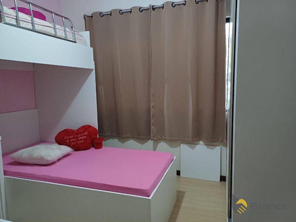 Casa à venda com 3 quartos, 240m² - Foto 11