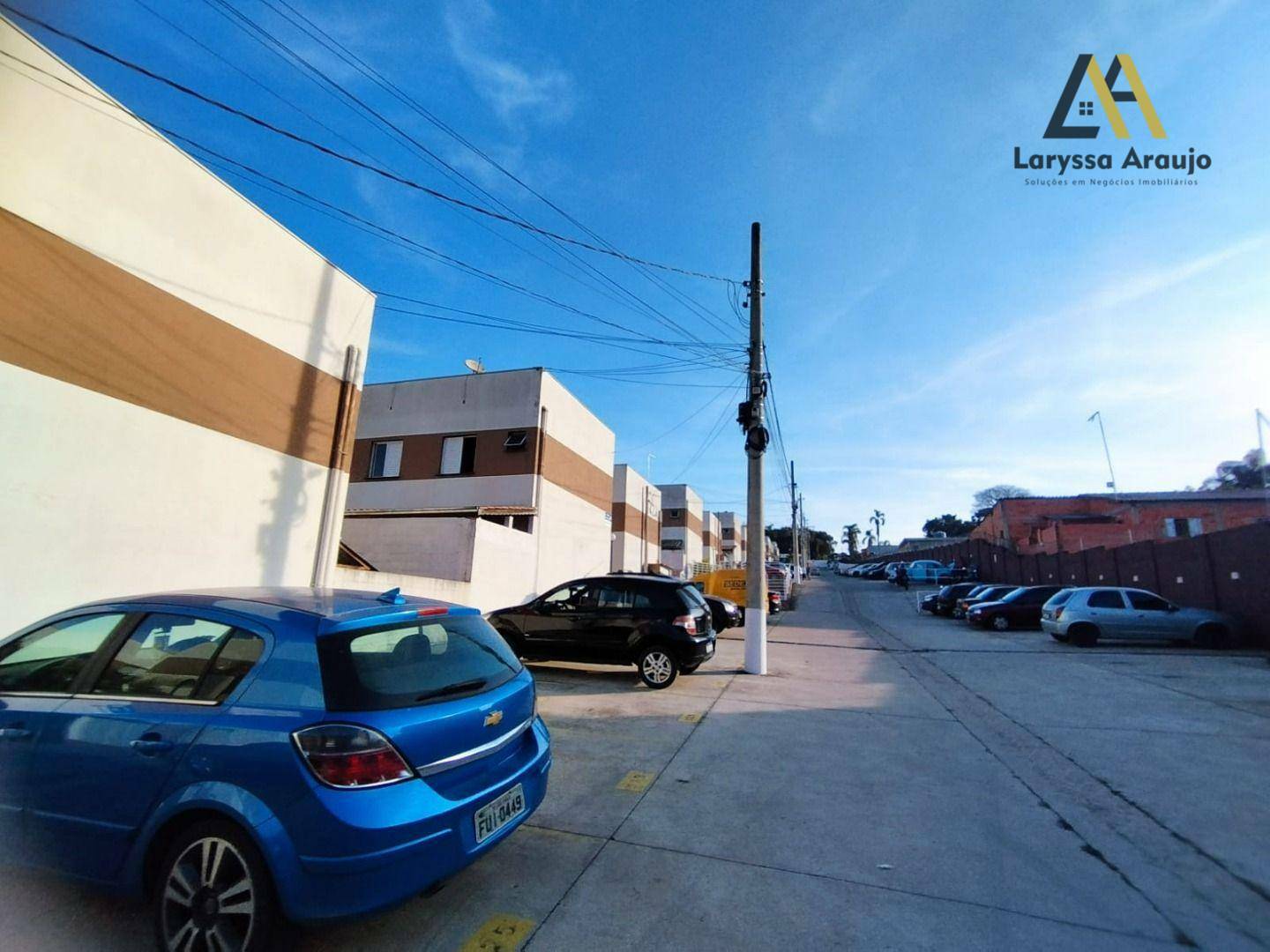 Casa à venda e aluguel com 2 quartos, 50m² - Foto 2