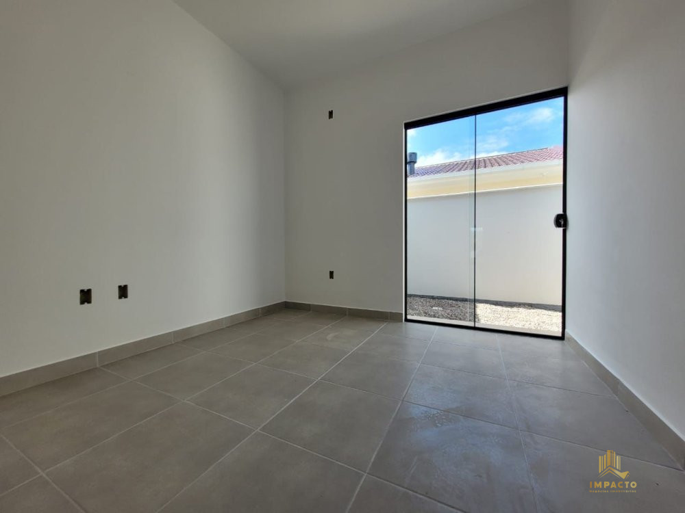 Casa à venda com 3 quartos, 68m² - Foto 5