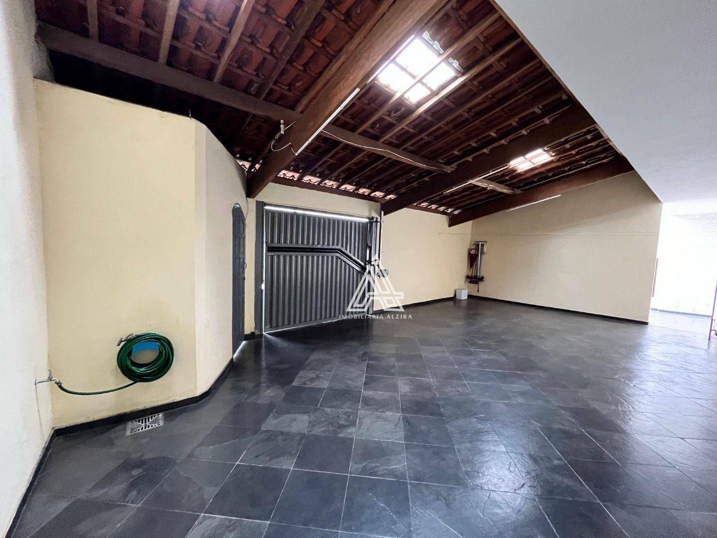 Sobrado à venda com 4 quartos, 182m² - Foto 8