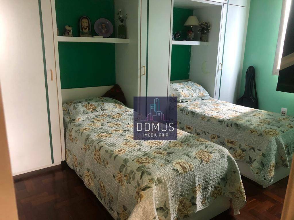 Apartamento à venda com 2 quartos, 76m² - Foto 4