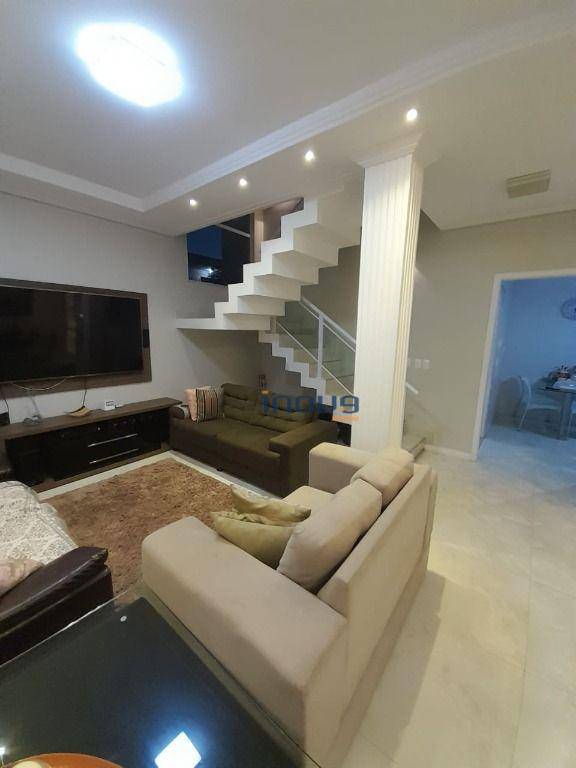 Casa de Condomínio à venda com 3 quartos, 186m² - Foto 3