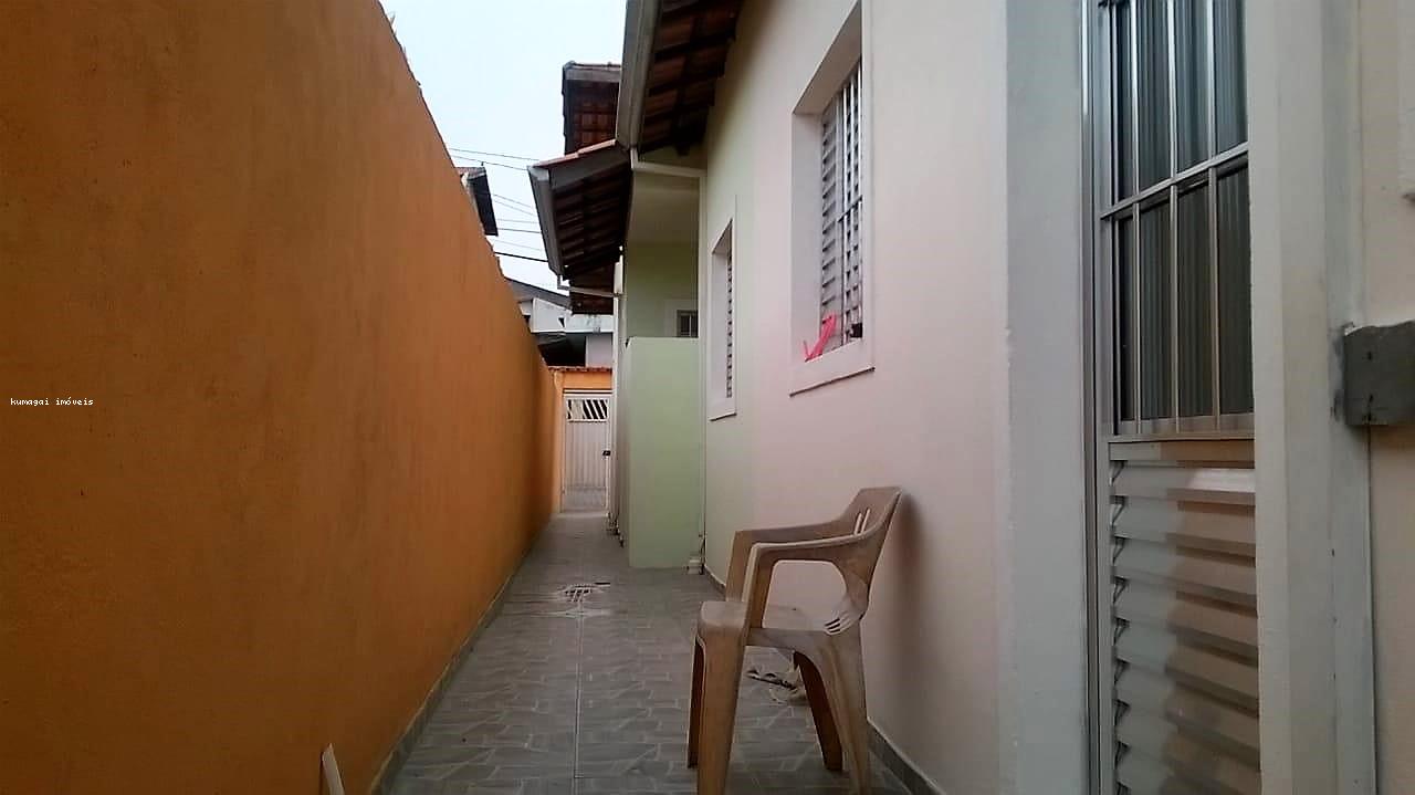 Casa à venda com 2 quartos, 150m² - Foto 2