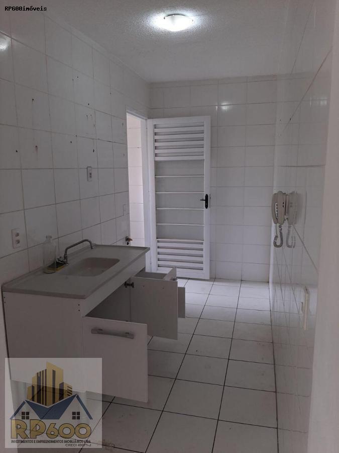 Apartamento à venda com 2 quartos, 46m² - Foto 3