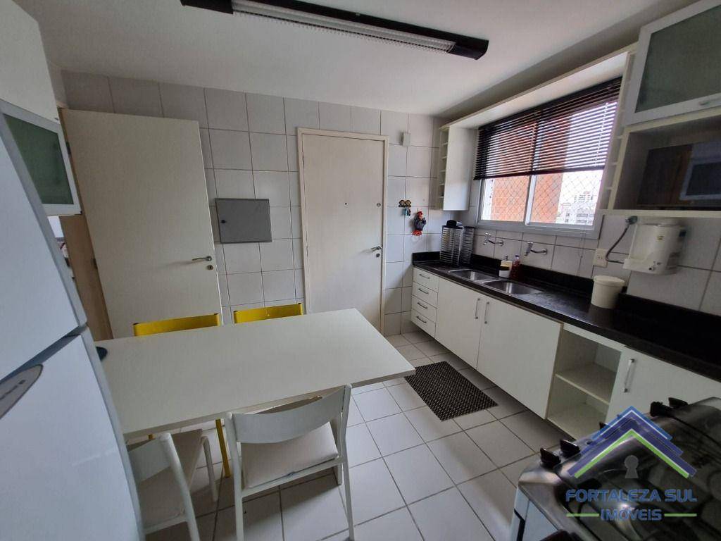 Apartamento à venda com 3 quartos, 145m² - Foto 24